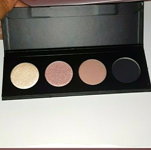 Younique  Moodstruck Addiction Eyeshadows